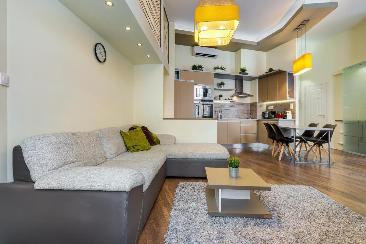 Spacious & Stylish Apartment In Downtown Budapeszt Zewnętrze zdjęcie